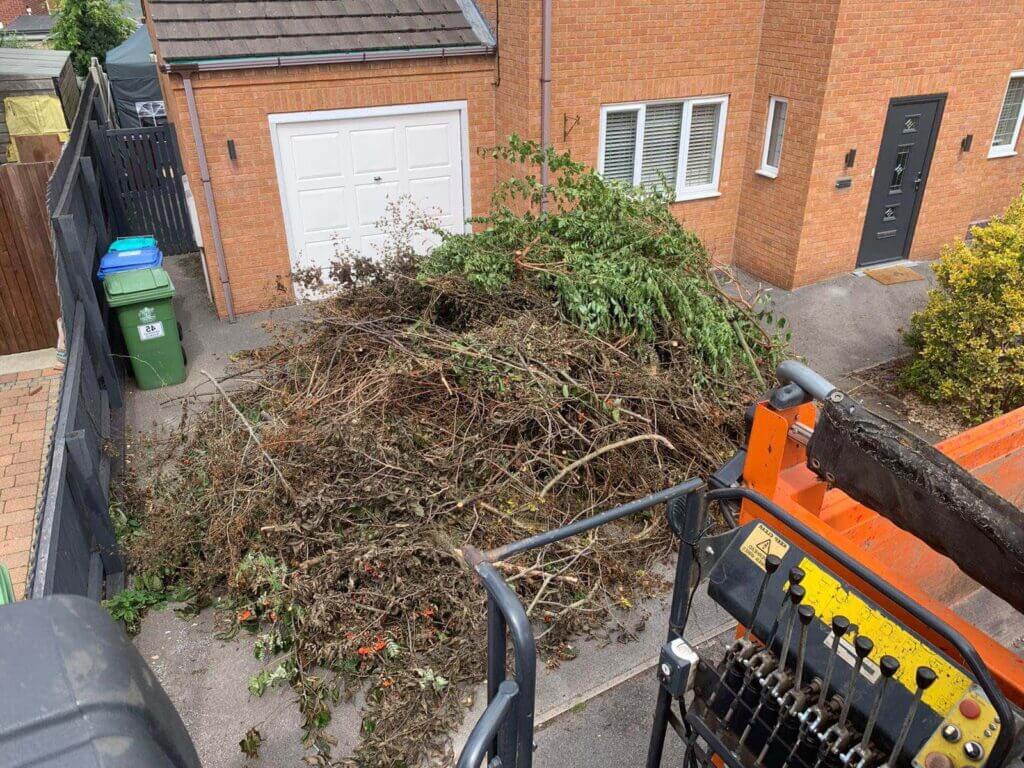 Green Waste Removal Guide: How to Dispose of Garden Waste Responsibly green waste pickup